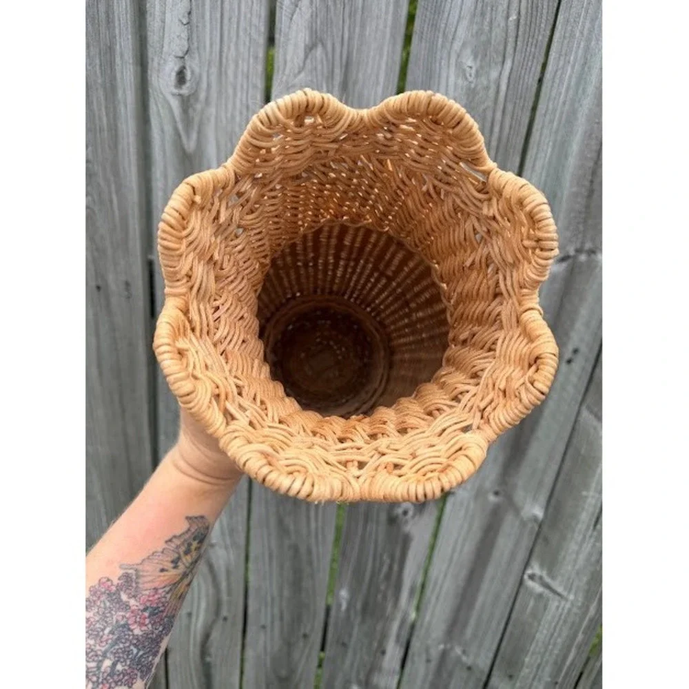 Boho Coastal Woven Wicker Scalloped Rim Vase Tan Rustic Cottagecore Home Decor